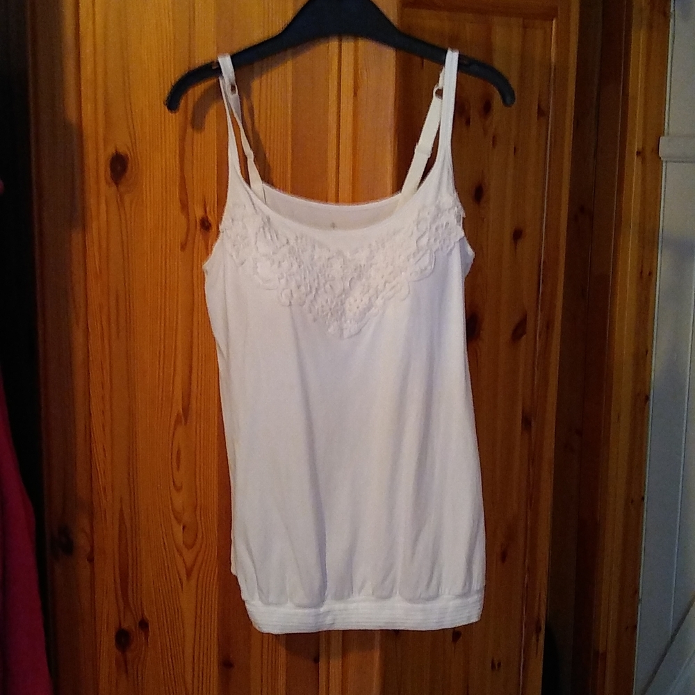 Denver Hayes top